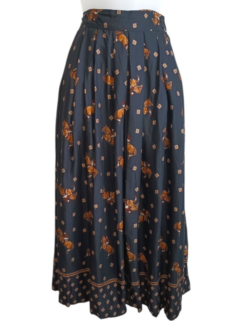 Vintage Equestrian Print Black Pleated Midi Skirt With Pockets